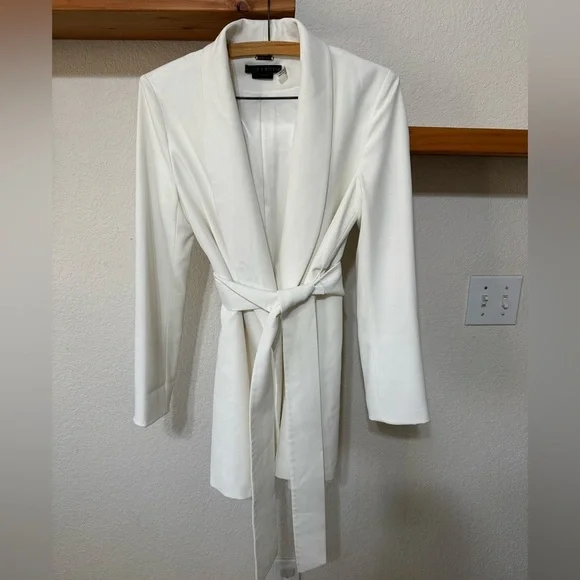 Alice + Olivia Wheaton Shawl Colllar Wrap Blazer in Off White - Picture 4 of 16